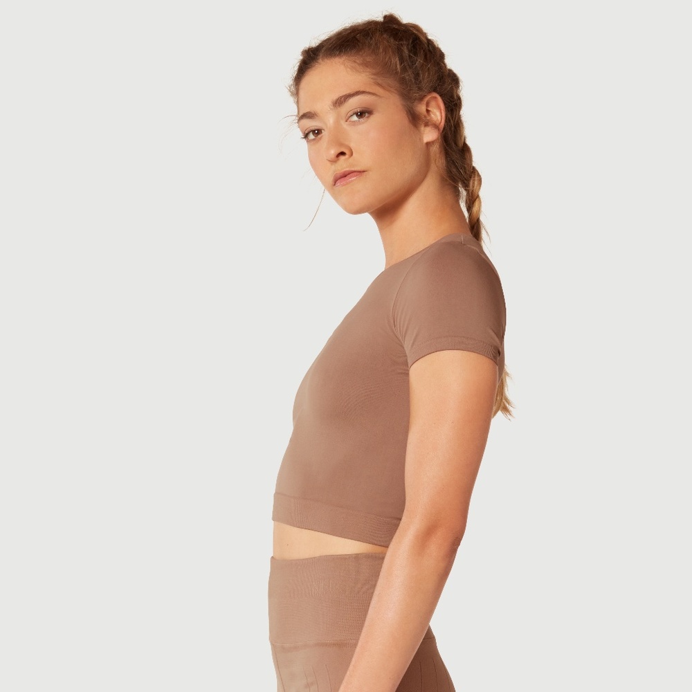 Nux Our Favorite Crop Tee Dune - Picture 2 of 3